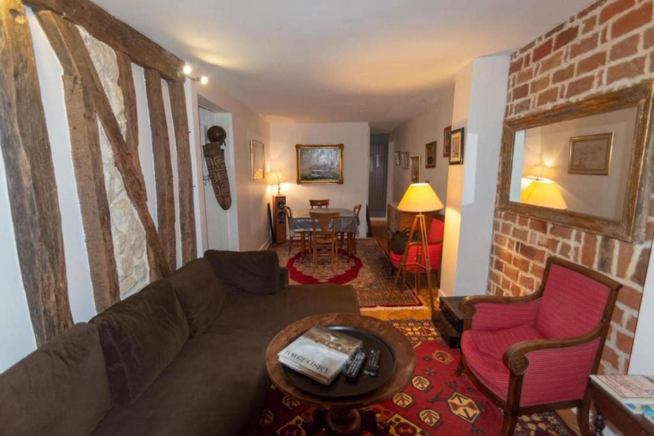 Very French Two Bedroom In The Heart Of Paris Extérieur photo